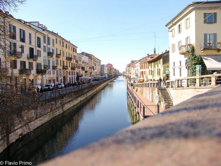 A sunny Saturday morning in Milan cover image