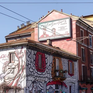 A sunny Saturday morning in Milan — DSC00378