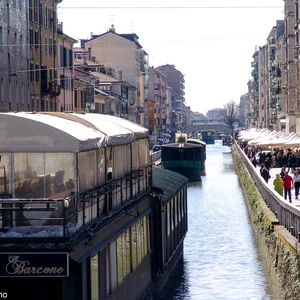 A sunny Saturday morning in Milan — DSC00398