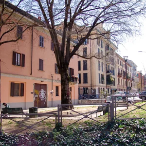 A sunny Saturday morning in Milan — DSC00422