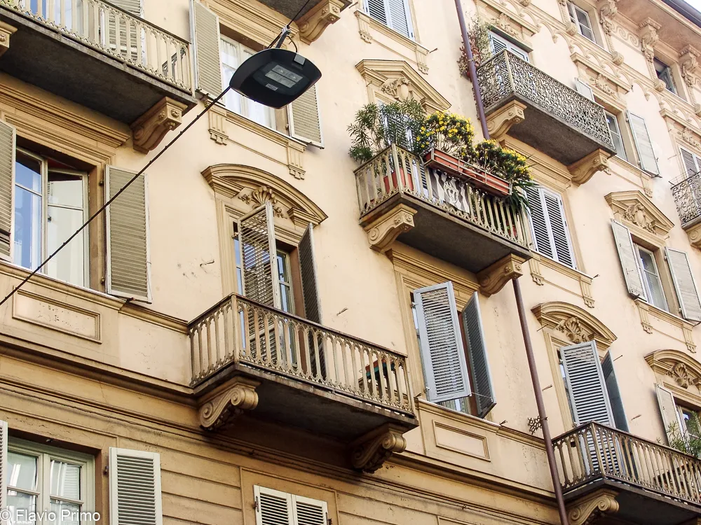 Il cielo su Torino sembra ridere al tuo fianco — DSC00653