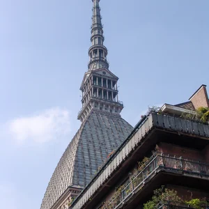 Il cielo su Torino sembra ridere al tuo fianco — DSC00757