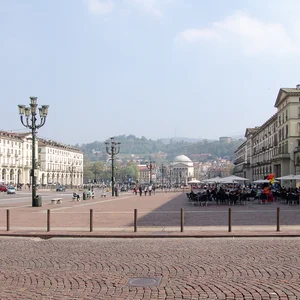 Il cielo su Torino sembra ridere al tuo fianco — DSC00760