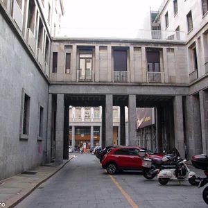 Il cielo su Torino sembra ridere al tuo fianco — DSC00802