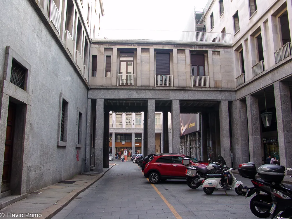 Il cielo su Torino sembra ridere al tuo fianco — DSC00802