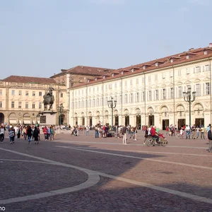 Il cielo su Torino sembra ridere al tuo fianco — DSC00804