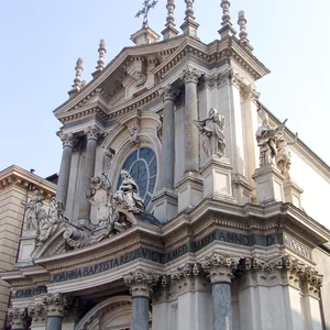Il cielo su Torino sembra ridere al tuo fianco — DSC00805