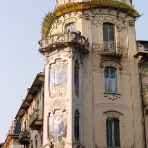 Il cielo su Torino sembra ridere al tuo fianco — DSC00817