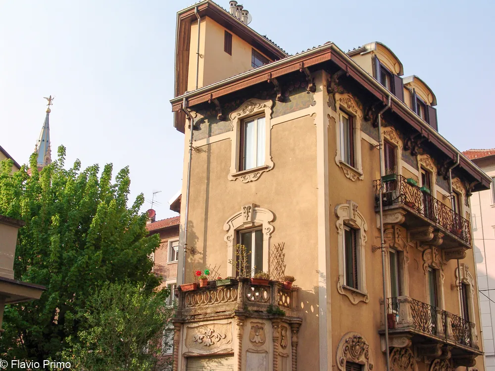 Il cielo su Torino sembra ridere al tuo fianco — DSC00818