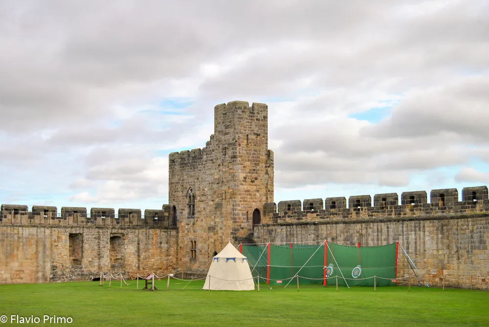 Alnwick, hand over your broom! — DSC_0004