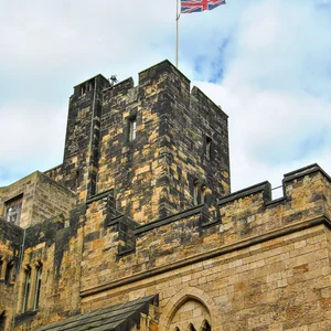 Alnwick, hand over your broom! — DSC_0006