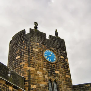 Alnwick, hand over your broom! — DSC_0052